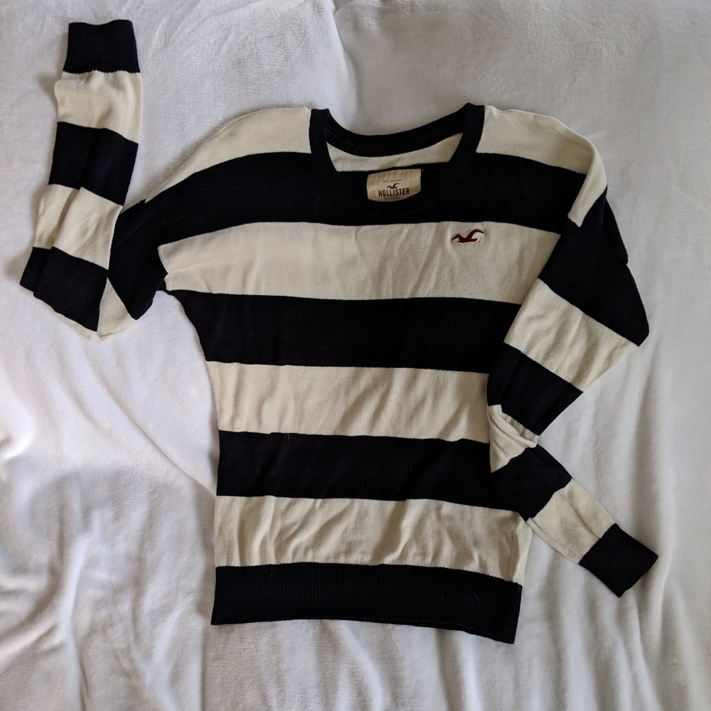 Hollister Crew neck sweater